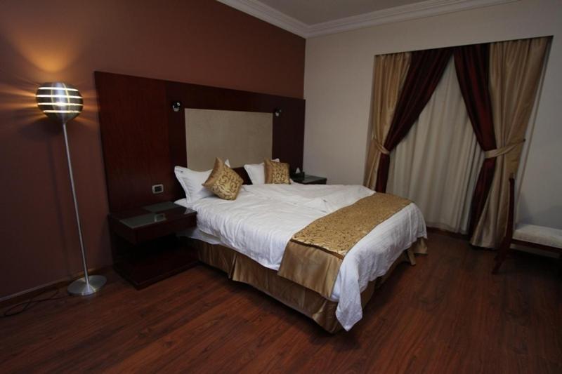 Nuzol Tala Hotell Khafji Rum bild