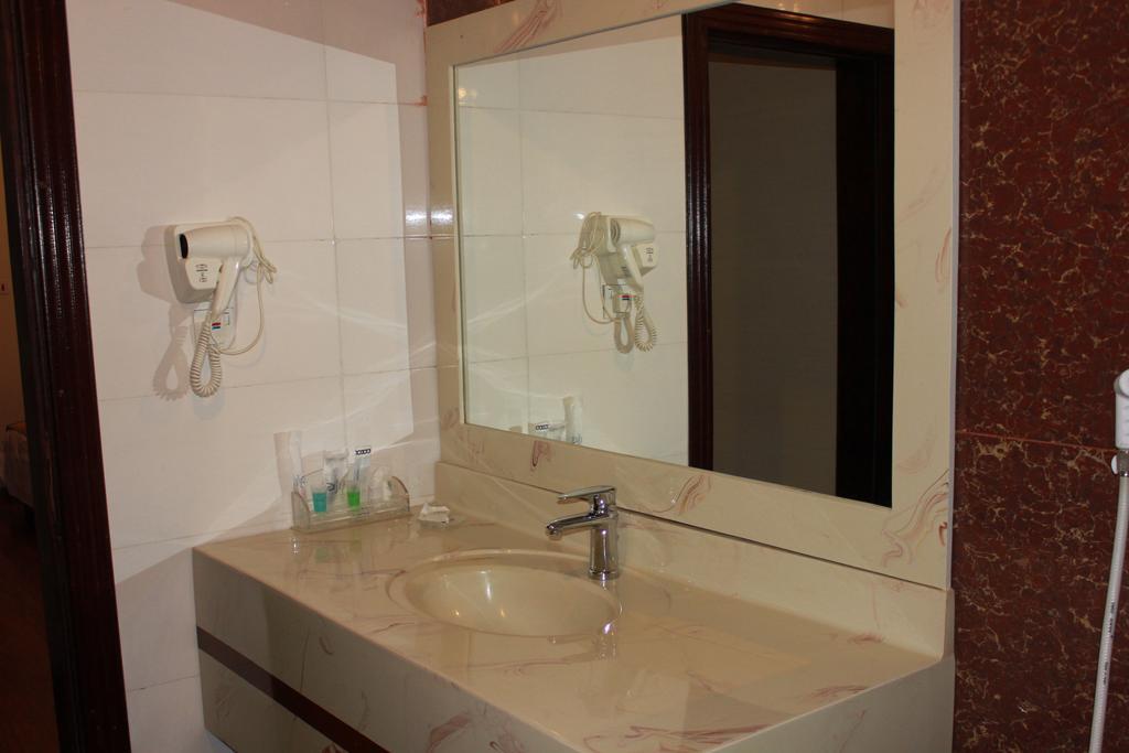 Nuzol Tala Hotell Khafji Exteriör bild