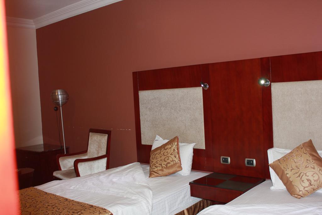 Nuzol Tala Hotell Khafji Exteriör bild