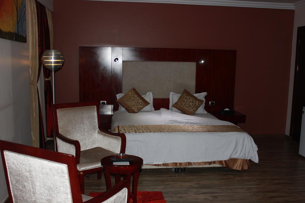 Nuzol Tala Hotell Khafji Exteriör bild
