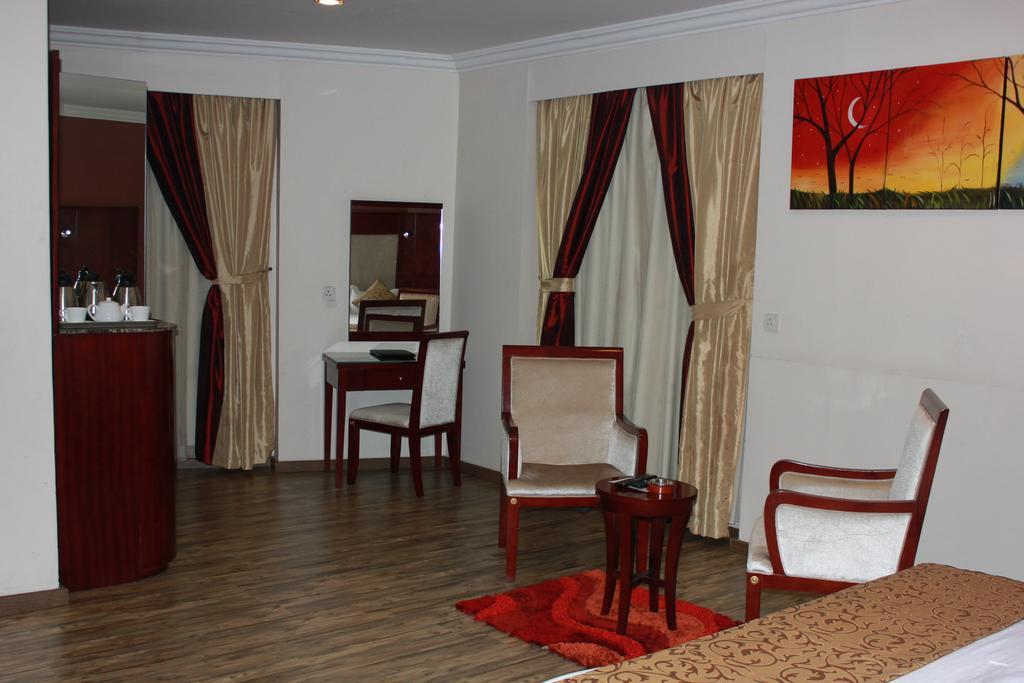 Nuzol Tala Hotell Khafji Exteriör bild