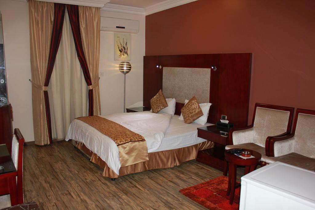 Nuzol Tala Hotell Khafji Exteriör bild