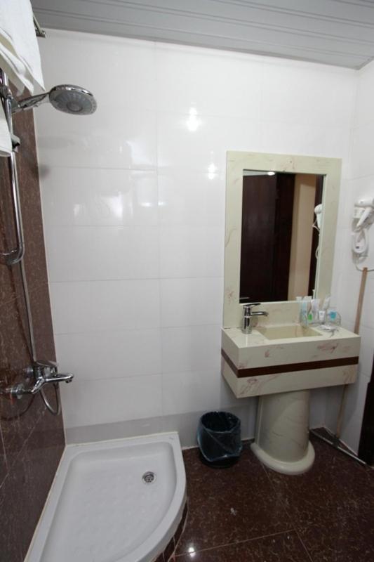 Nuzol Tala Hotell Khafji Exteriör bild
